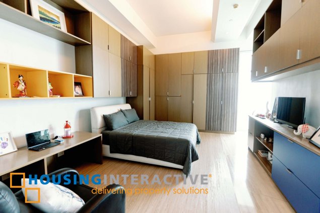 fully furnished 3br penthouse unit with parking for sale in bellagio one