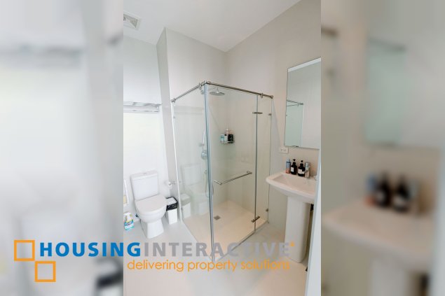 fully furnished 3br penthouse unit with parking for sale in bellagio one