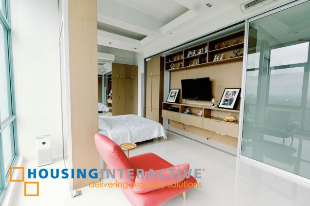 fully furnished 3br penthouse unit with parking for sale in bellagio one