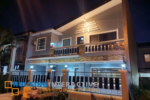 4 bedroom with 3 t & b renovated house in a prime property in sucat paranaque