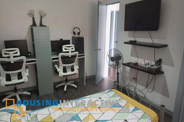 4 bedroom with 3 t & b renovated house in a prime property in sucat paranaque