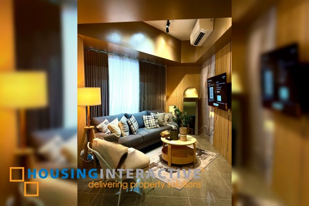 condominium for rent in uptown arts residences