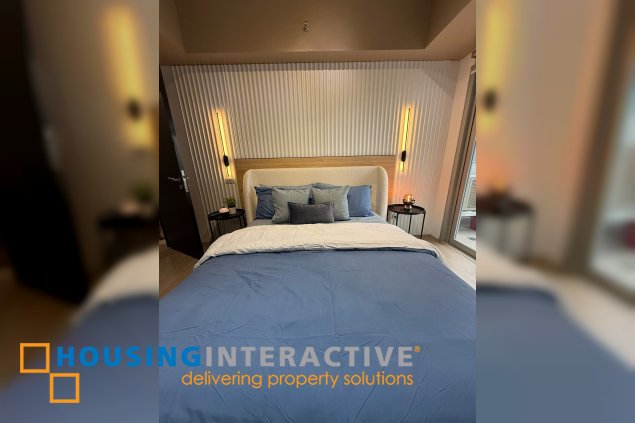 condominium for rent in uptown arts residences
