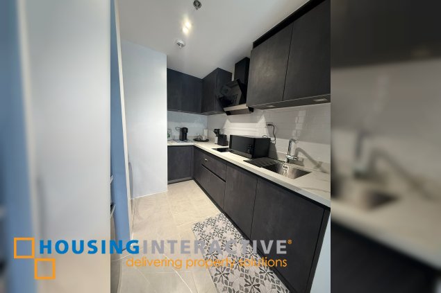 condominium for rent in uptown arts residences