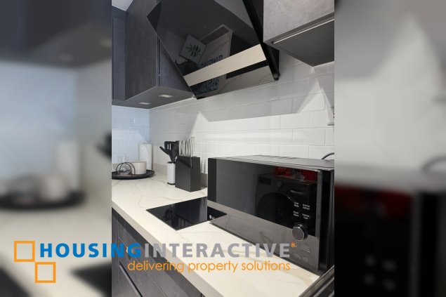 condominium for rent in uptown arts residences