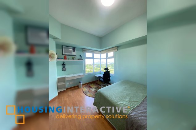 fully furnished 1br unit with balcony for rent in trion towers
