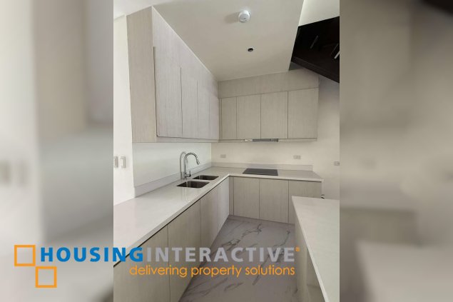 2-storey 4br townhouse for sale in mandaluyong