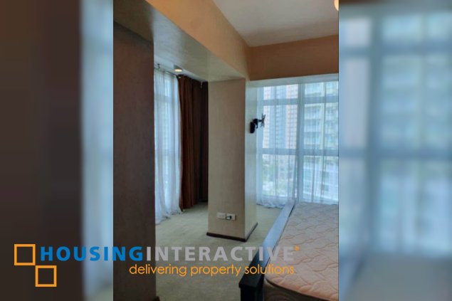 furnished 2br unit with parking for rent in two serendra