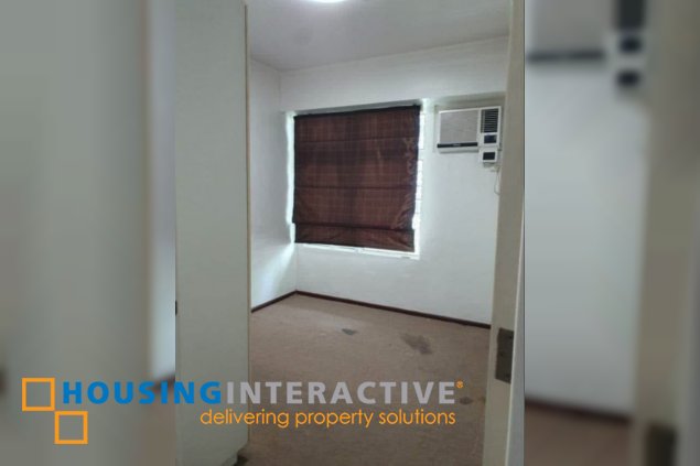 furnished 2br unit with parking for rent in two serendra