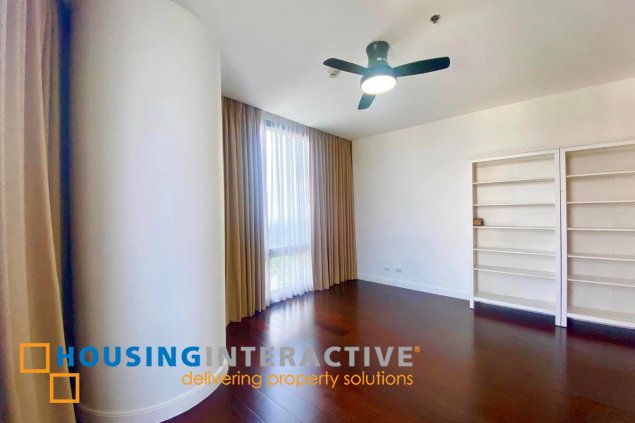 for rent 4br unit - the suites