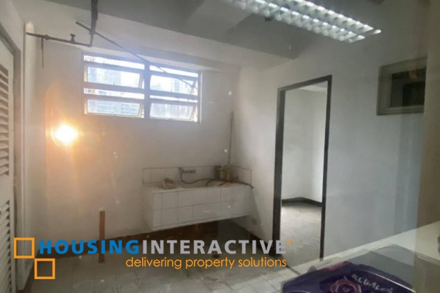newly renovated 3br unit with parking for lease in salcedo park