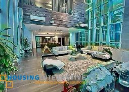 4br penthouse unit with parking for sale in st. francis shangri-la place