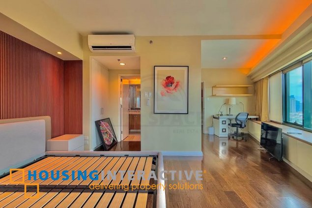 fully furnished 2br unit with parking for lease in one rockwell