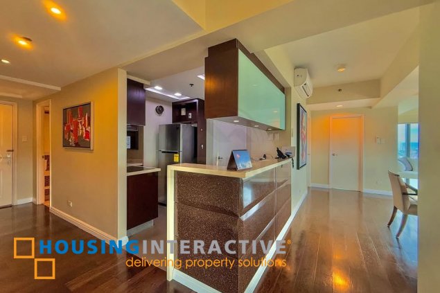 fully furnished 2br unit with parking for lease in one rockwell
