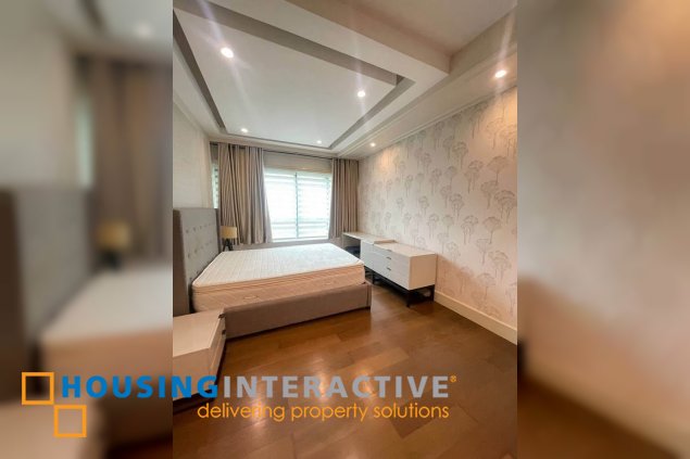 fully furnished 2br unit with parking for lease in edades tower