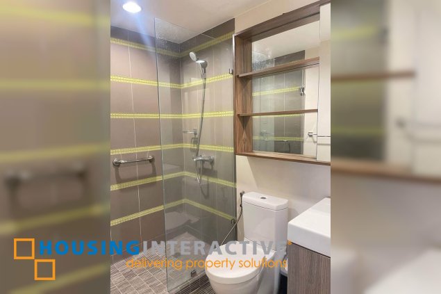 fully furnished 2br unit with parking for lease in edades tower