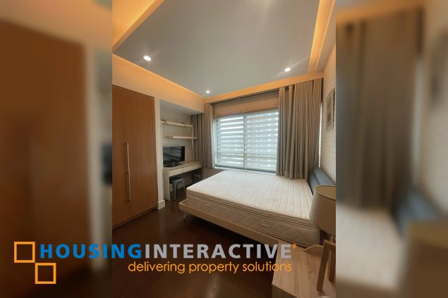 fully furnished 1br unit with balcony and parking for lease in edades tower