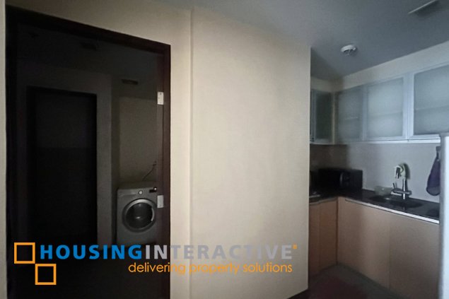 furnished 1br unit for sale in two serendra