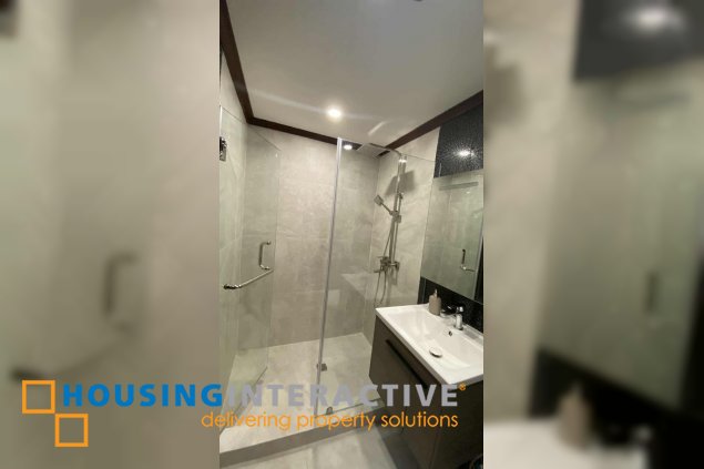 for rent 3br unit in mckinley park residences