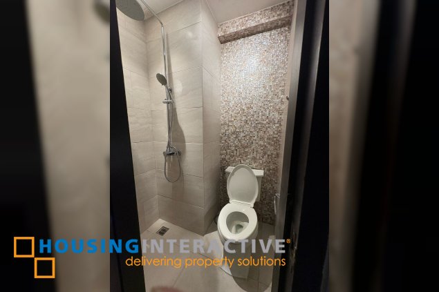 fully furnished 1br unit with parking for lease in one serendra