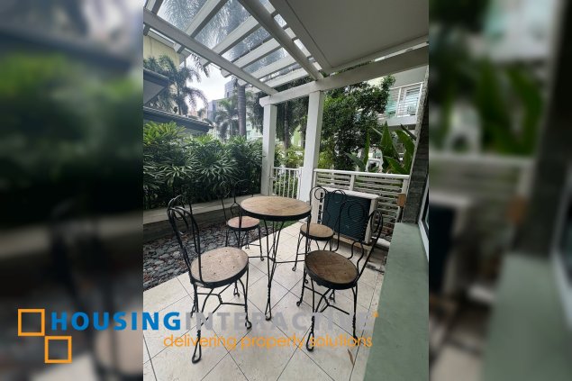 fully furnished 1br unit with parking for lease in one serendra