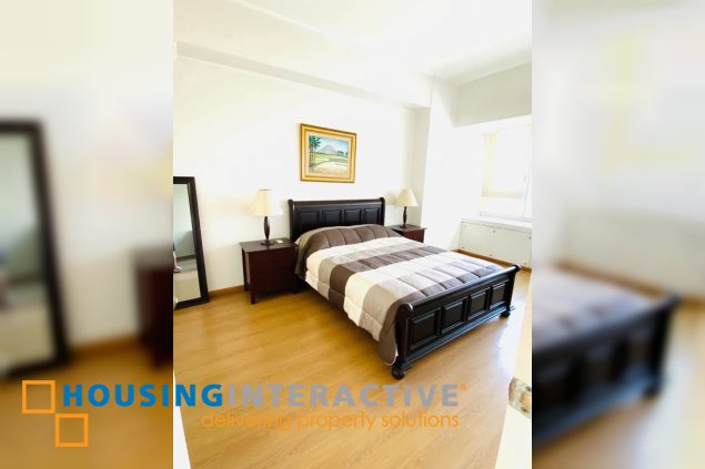 nicely furnished 1br unit with balcony for sale in st. francis shangri-la place