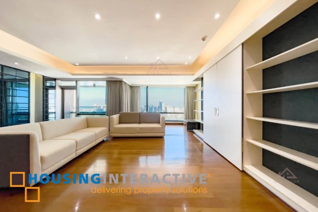 3br unit with parking for sale in horizon homes at shangri-la at the fort