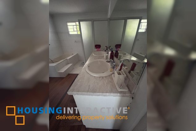 house for rent in magallanes village