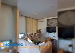 fully furnished 2br unit with parking for lease in the suites