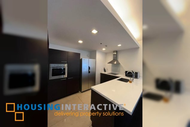 fully furnished 2br unit with parking for lease in the suites