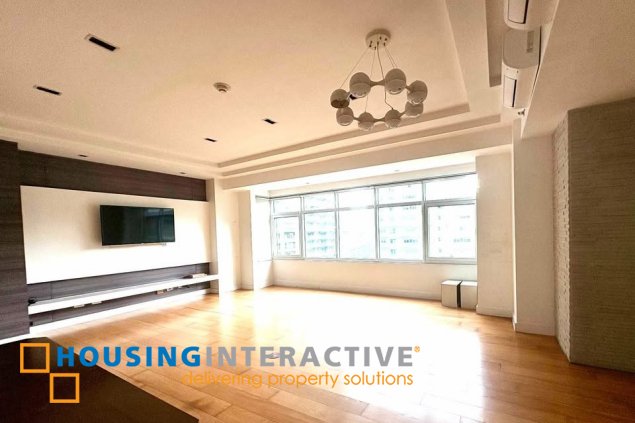 semi-furnished 2br unit with parking for rent in one serendra