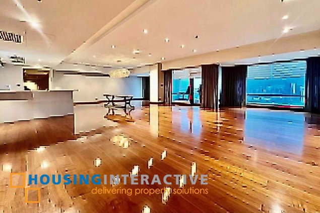 semi-furnished 3br unit with parking for sale in horizon homes at shangri-la at the fort