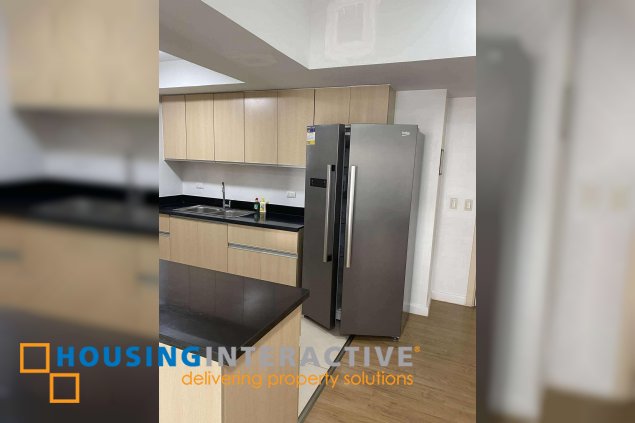 fully furnished 2br unit with parking for lease in vertis north