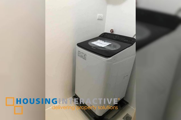 furnished 1br unit with parking for lease in orean place