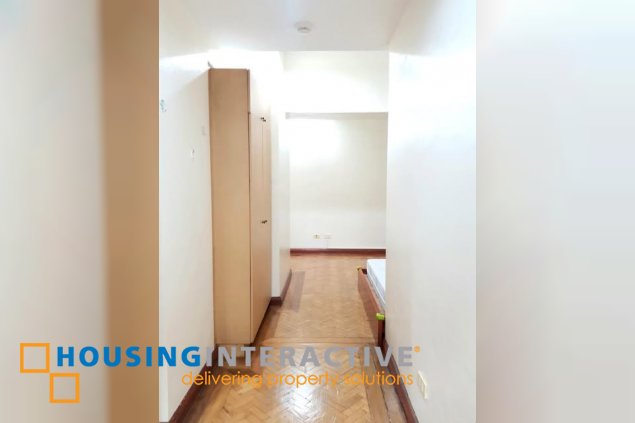 furnished 2br unit with parking for sale in two lafayette sqaure