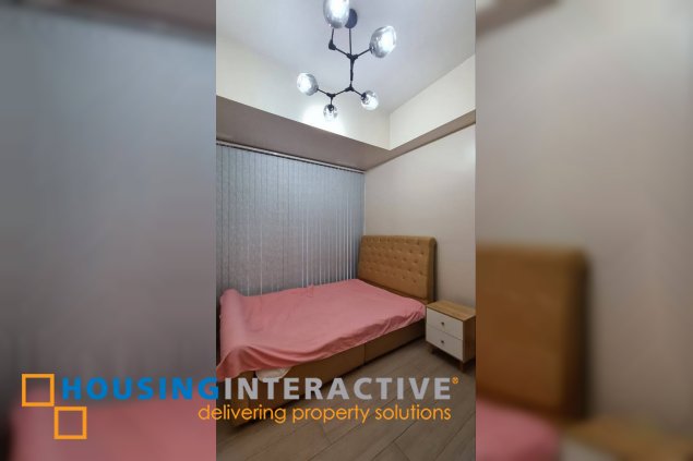 furnished 1br unit with balcony for lease in the florence