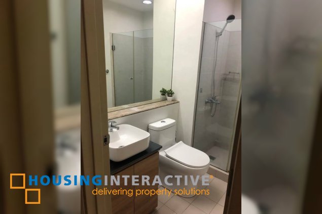fully furnished studio unit with parking for lease in one legaspi park