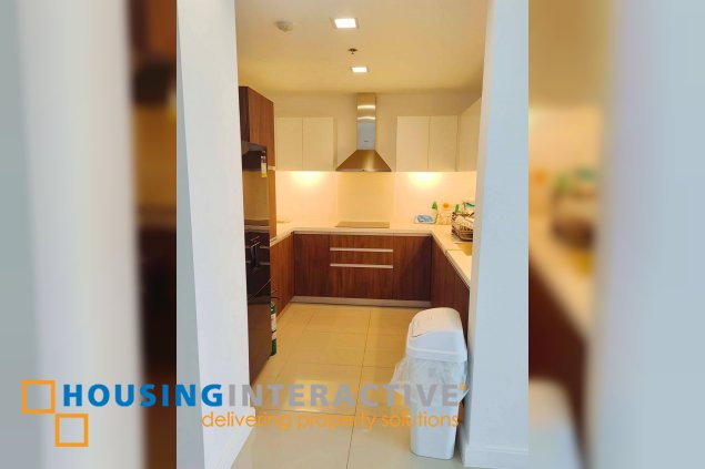 fully furnished 2br unit with balcony for lease in west gallery place