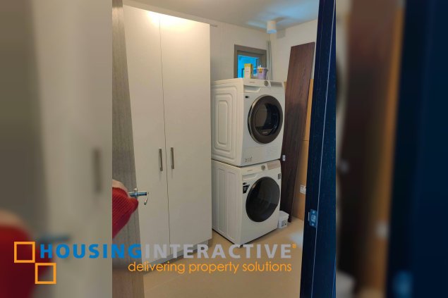 fully furnished 2br unit with balcony for lease in west gallery place