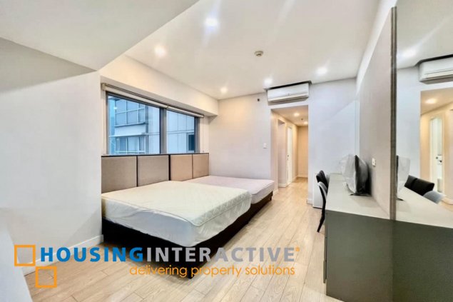 furnished 3br unit with parking for lease in one shangri-la place