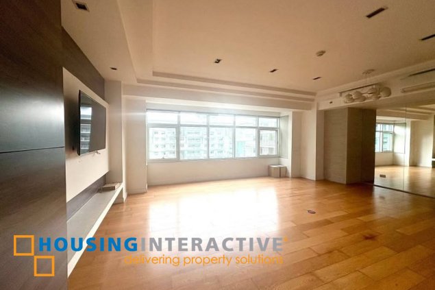 semi-furnished 2br unit with parking for lease in one serendra