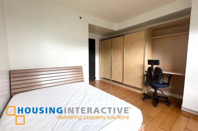 semi-furnished 2br unit with parking for lease in one serendra