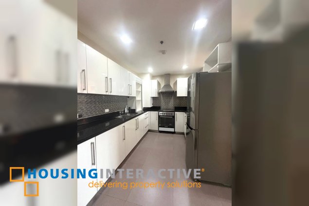 semi-furnished 2br unit with parking for lease in one serendra