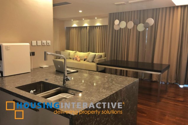 spacious 2br unit with parking for sale in joya lofts and towers