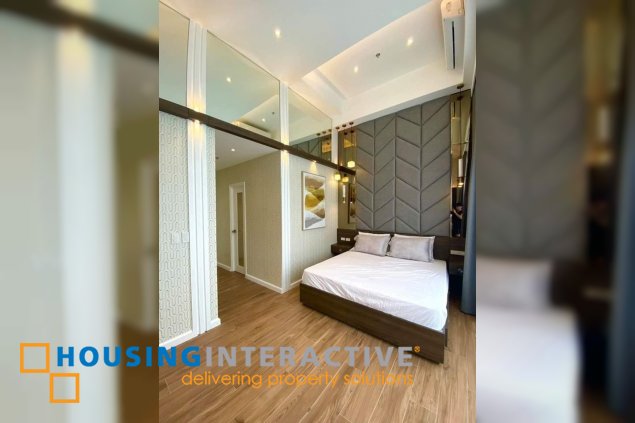bi-level penthouse unit for lease in st. moritz private estate