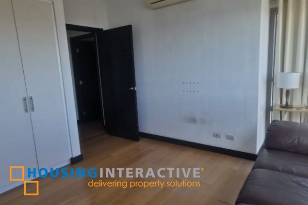 fully furnished 2br unit with parking for lease in the residences at greenbelt