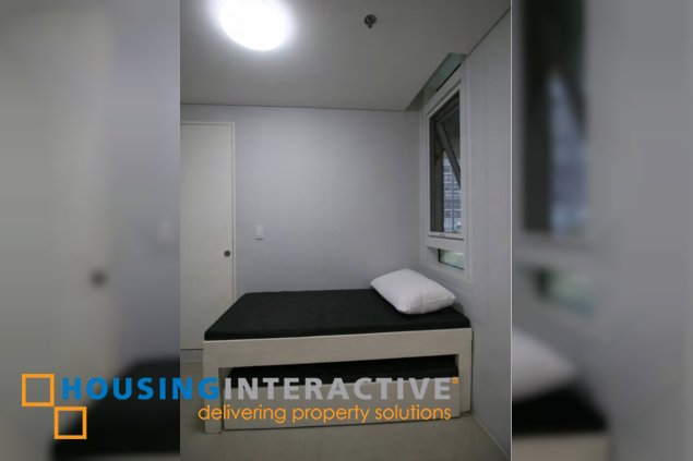 fully furnished 2br unit with parking for rent in park terraces