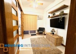 large 1br unit convertible to 2br with 1 parking and balcony for sale in acacia estates