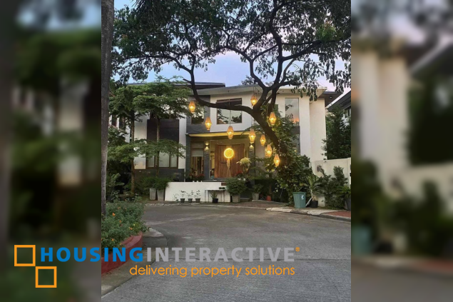 house for sale in paseo de magallanes