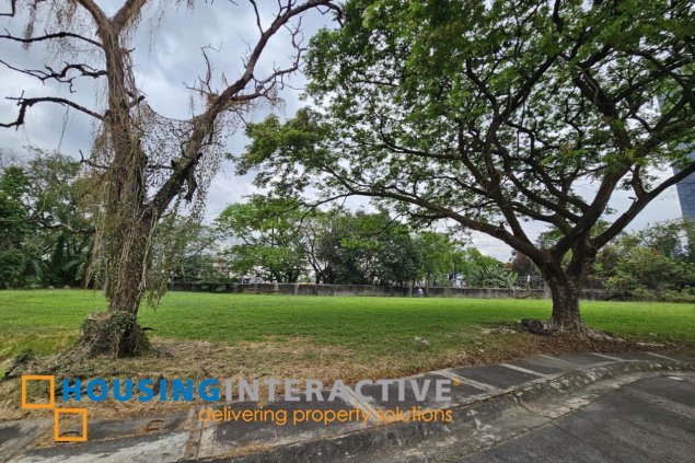 lot for sale in corinthian gardens